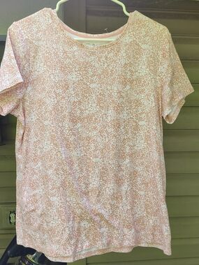 croft & barrow Peach and White Floral V-Neck Tee
